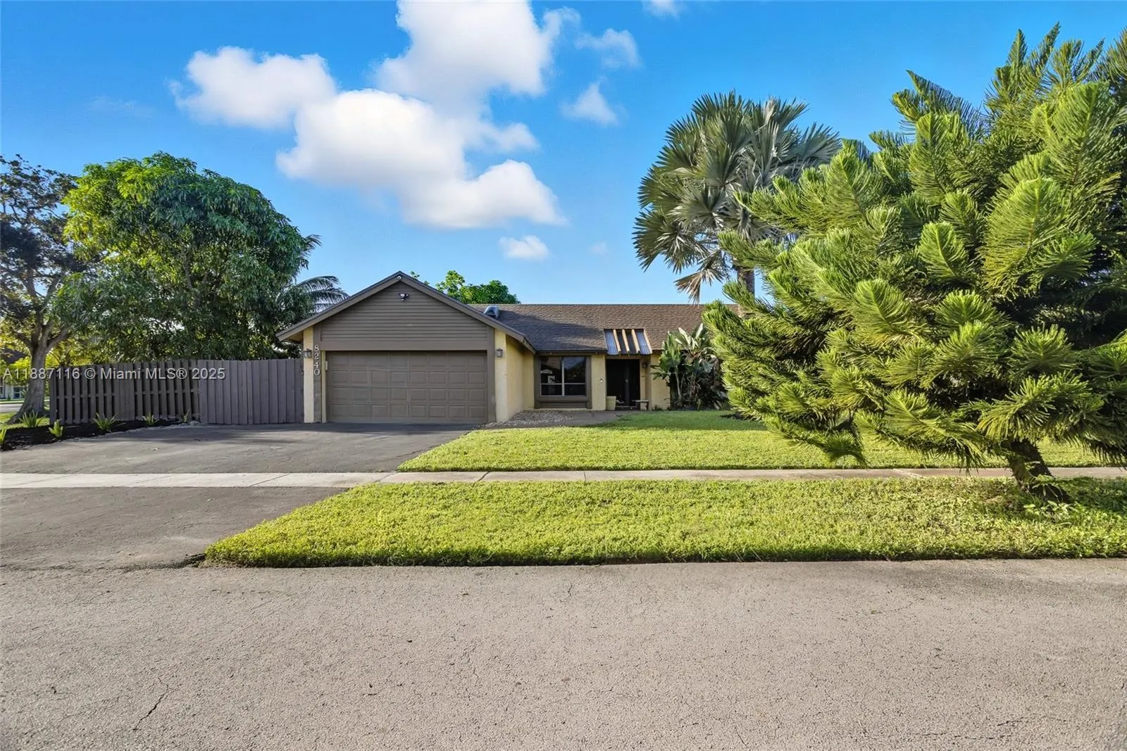 8240 NW 51st Ct