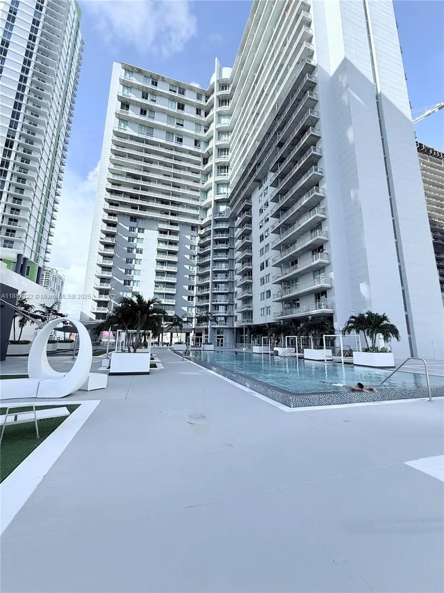 690 SW 1st Ct, #1134