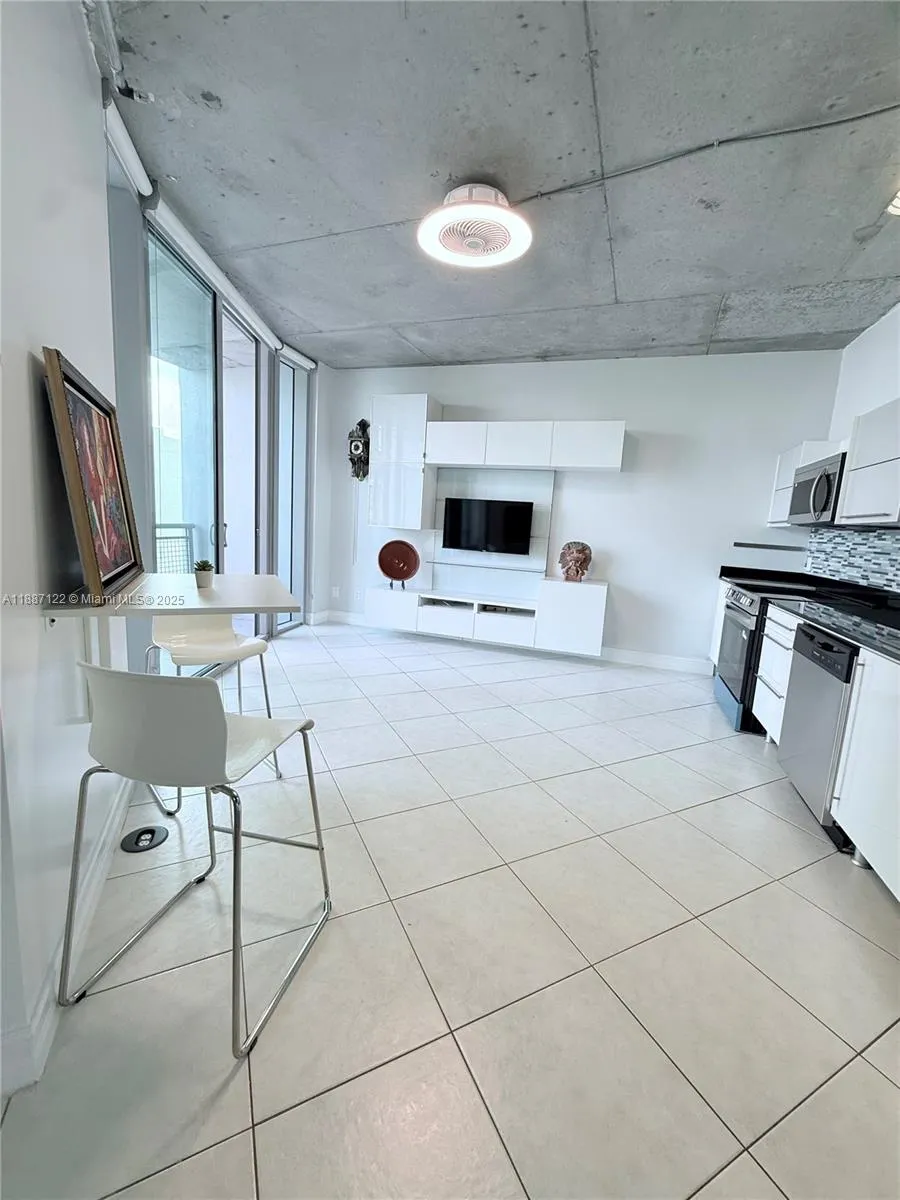 690 SW 1st Ct, #1134