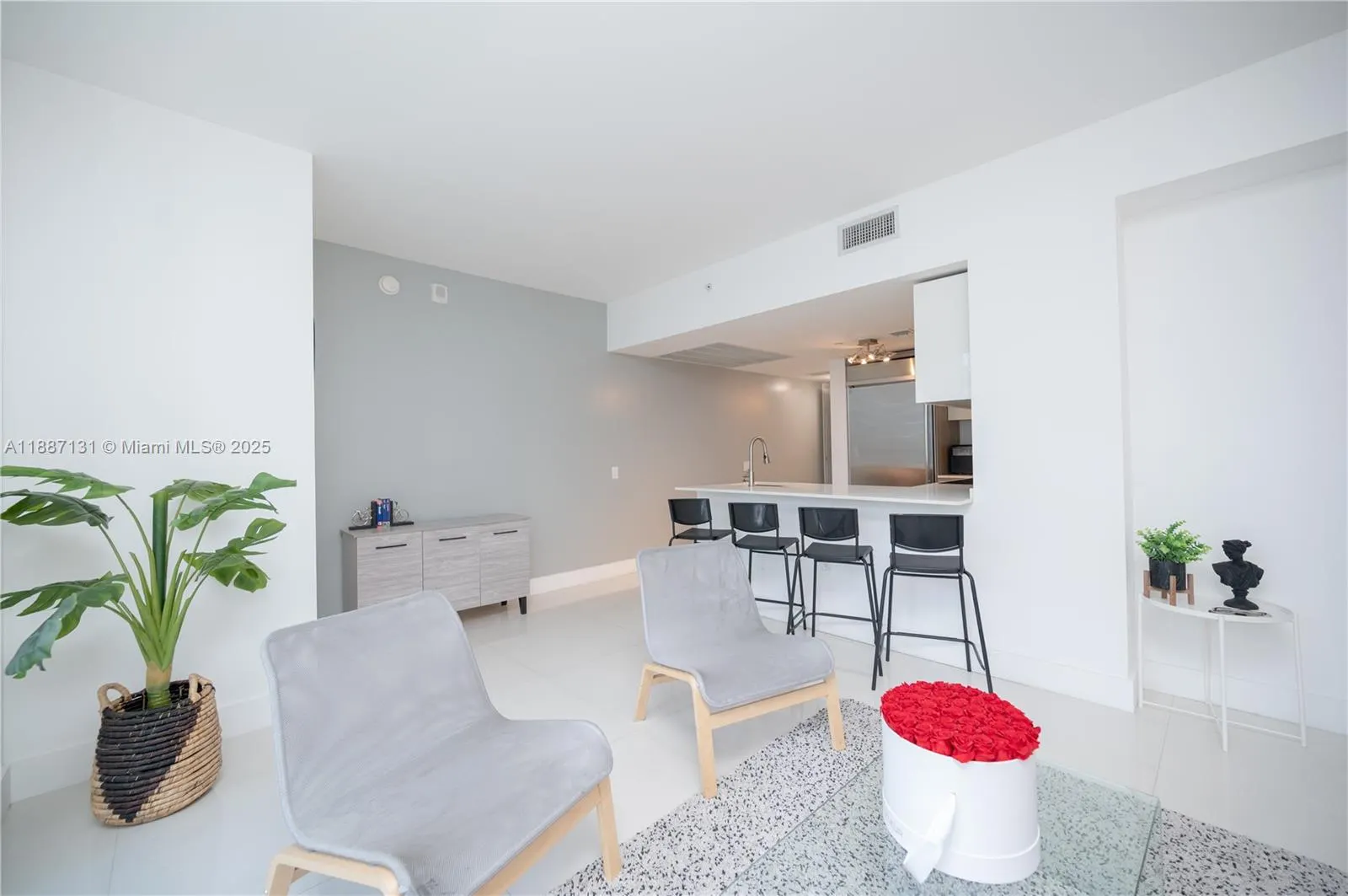 1300 Brickell Bay Dr, #1601