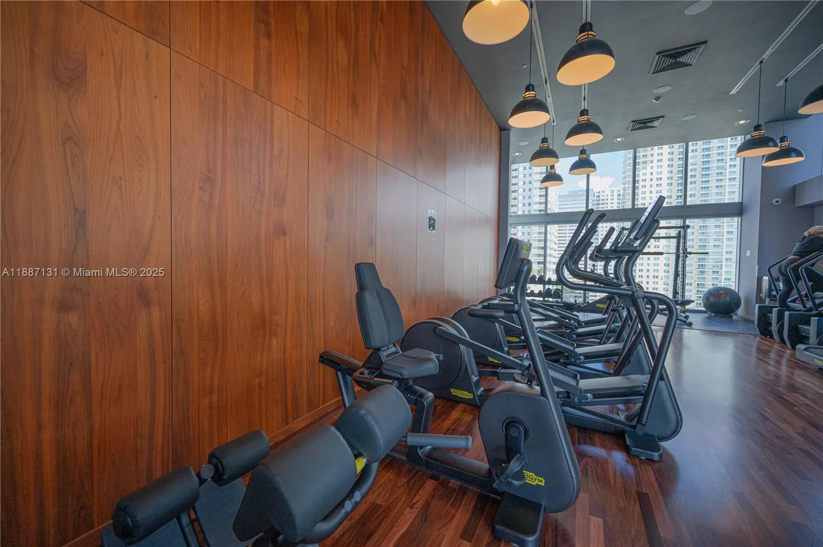 1300 Brickell Bay Dr, #1601
