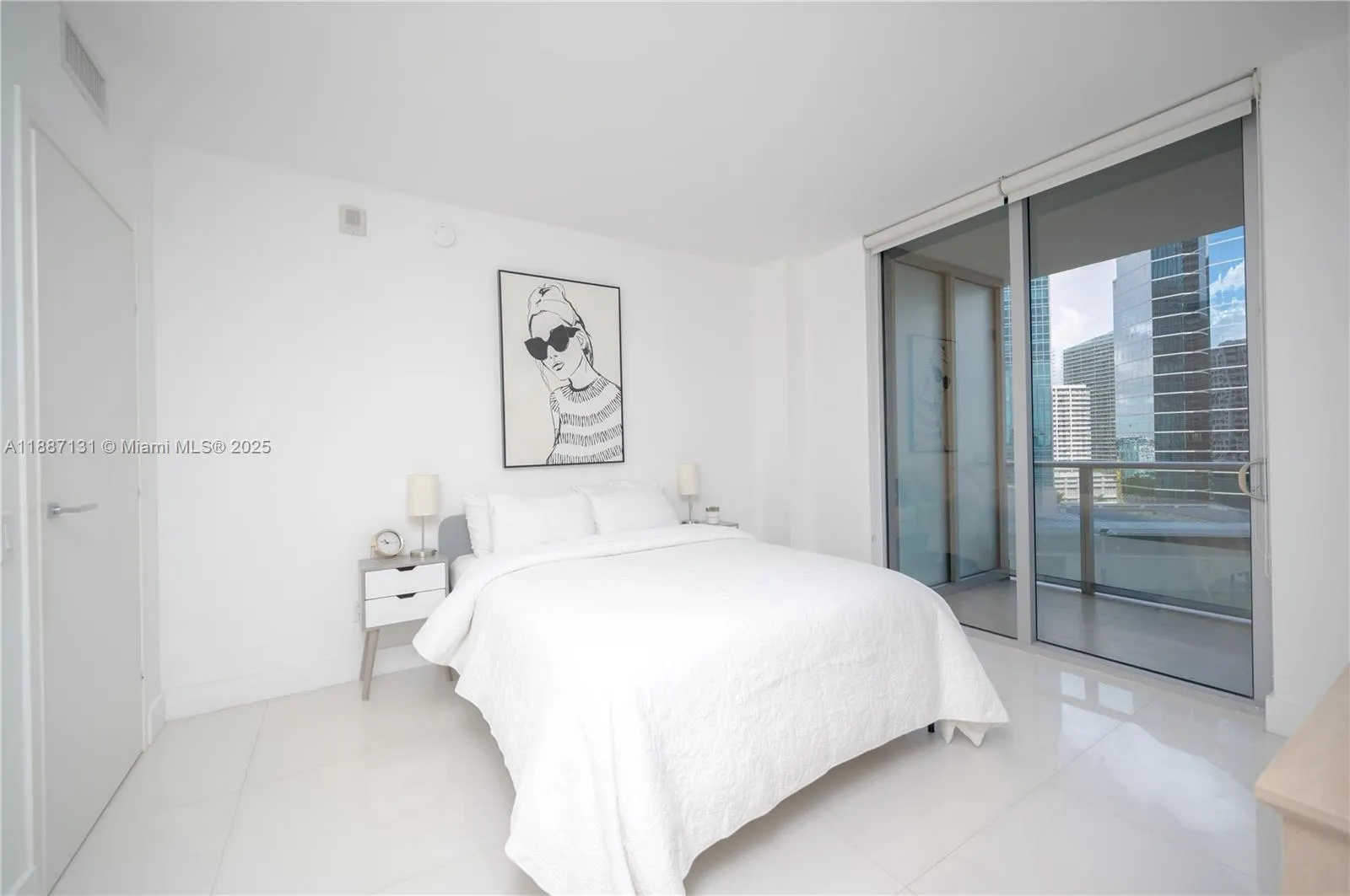 1300 Brickell Bay Dr, #1601