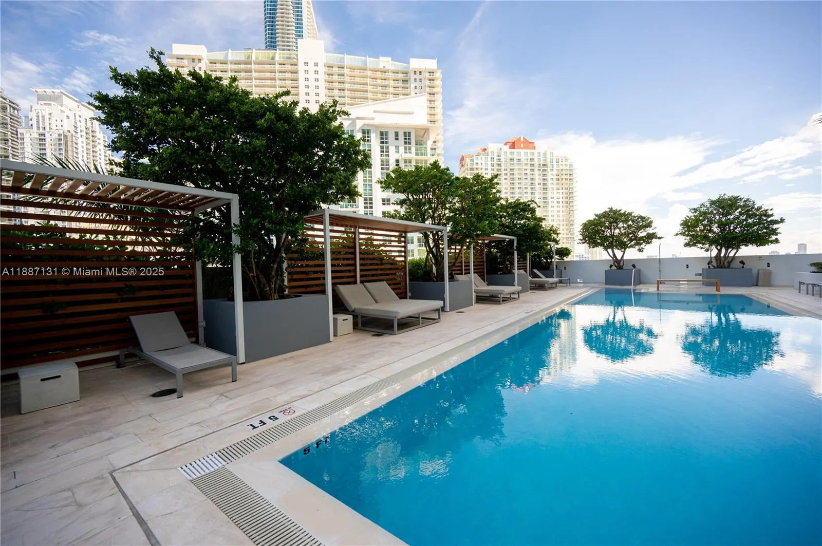 1300 Brickell Bay Dr, #1601