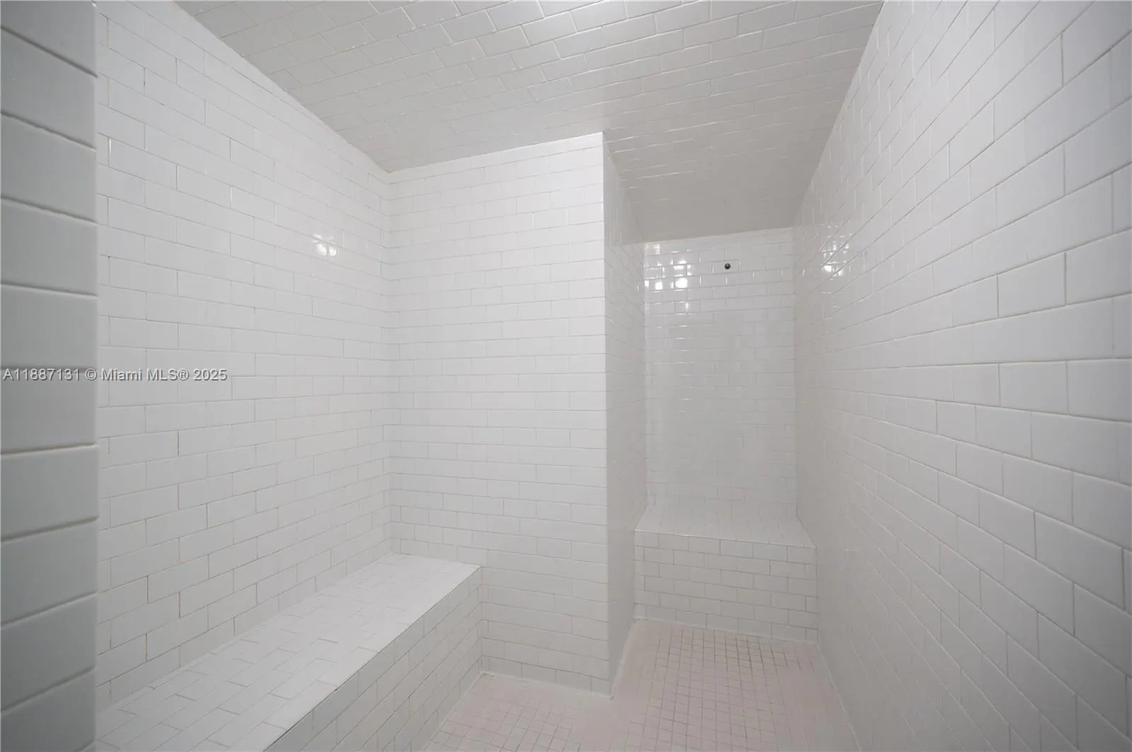 1300 Brickell Bay Dr, #1601