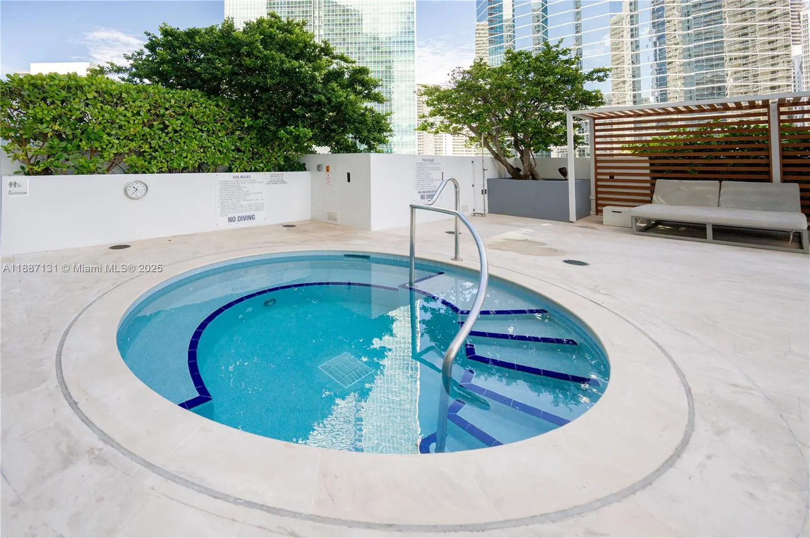 1300 Brickell Bay Dr, #1601