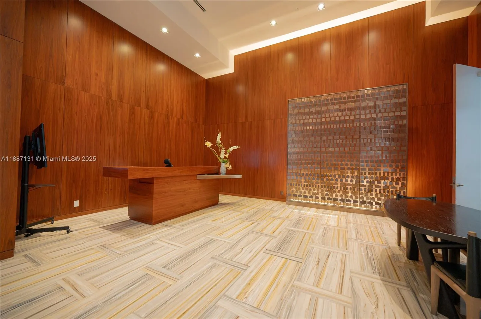 1300 Brickell Bay Dr, #1601