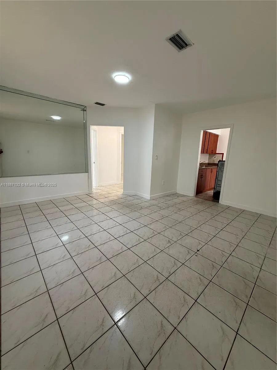 1200 NE 128th St, #0