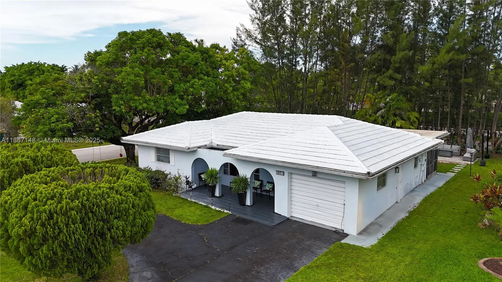 10300 NW 80th Ct
