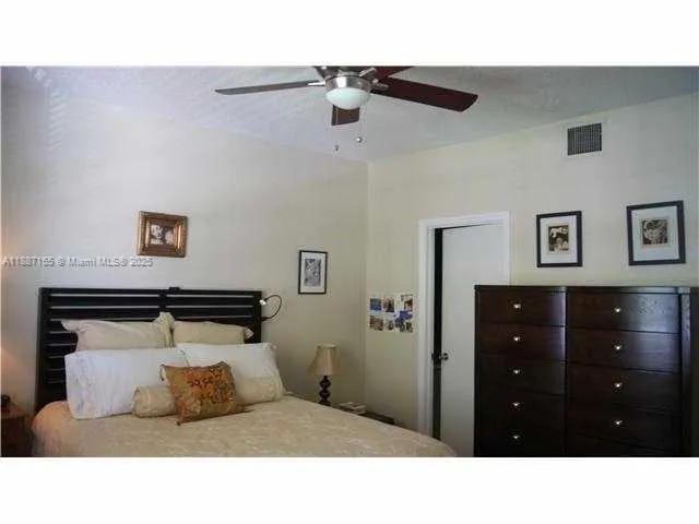 2040 Pompeii Ct, #2040