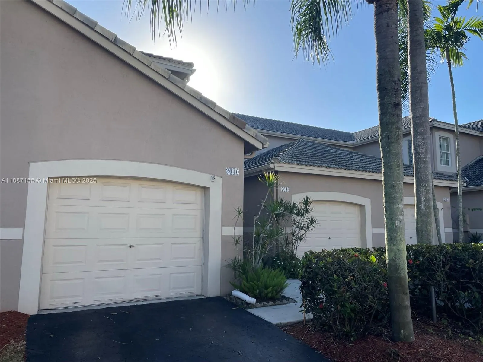 2040 Pompeii Ct, #2040