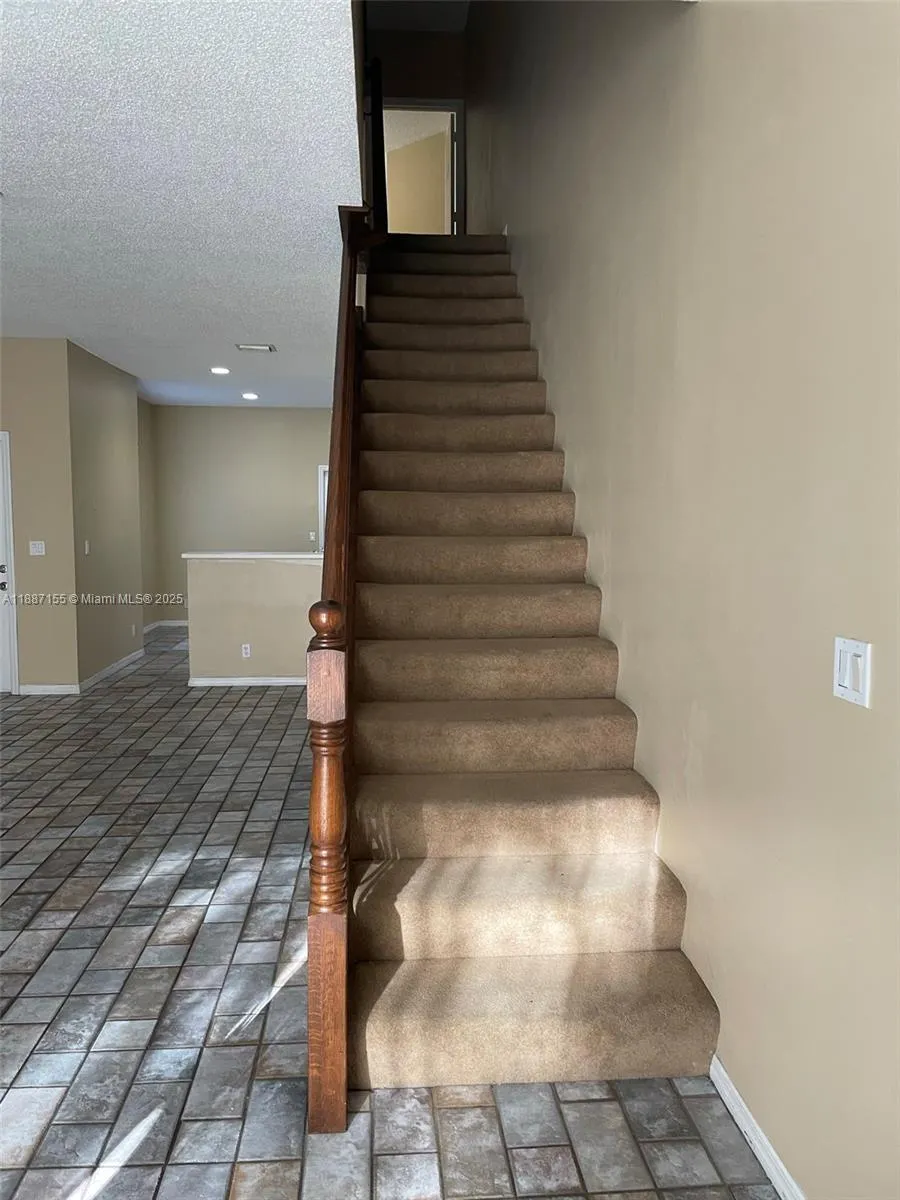 2040 Pompeii Ct, #2040