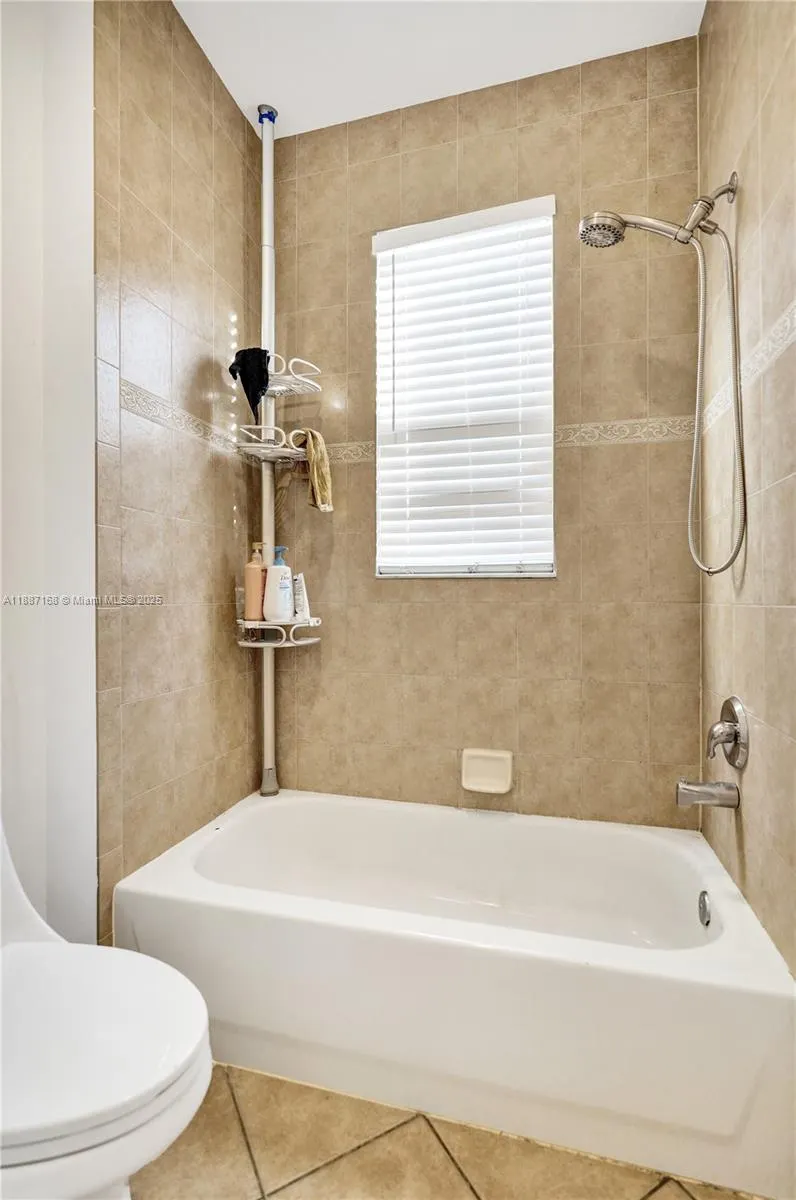 8824 Cobblestone Point Cir