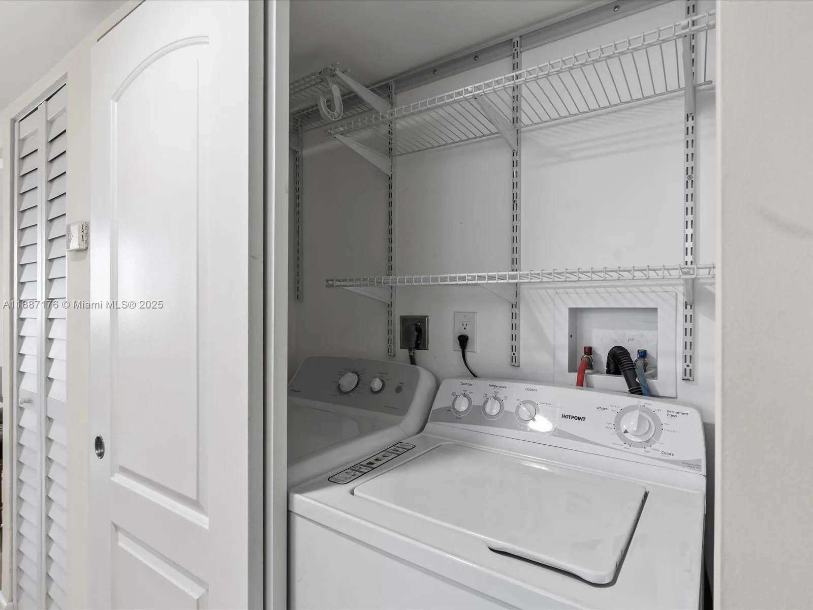 1623 Collins Ave, #215