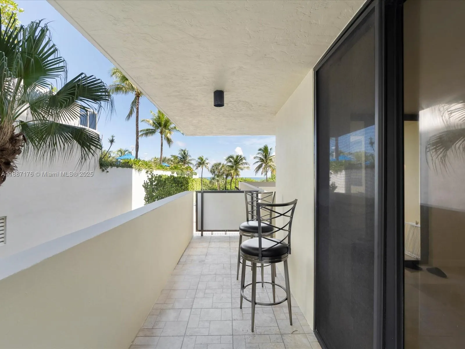 1623 Collins Ave, #215