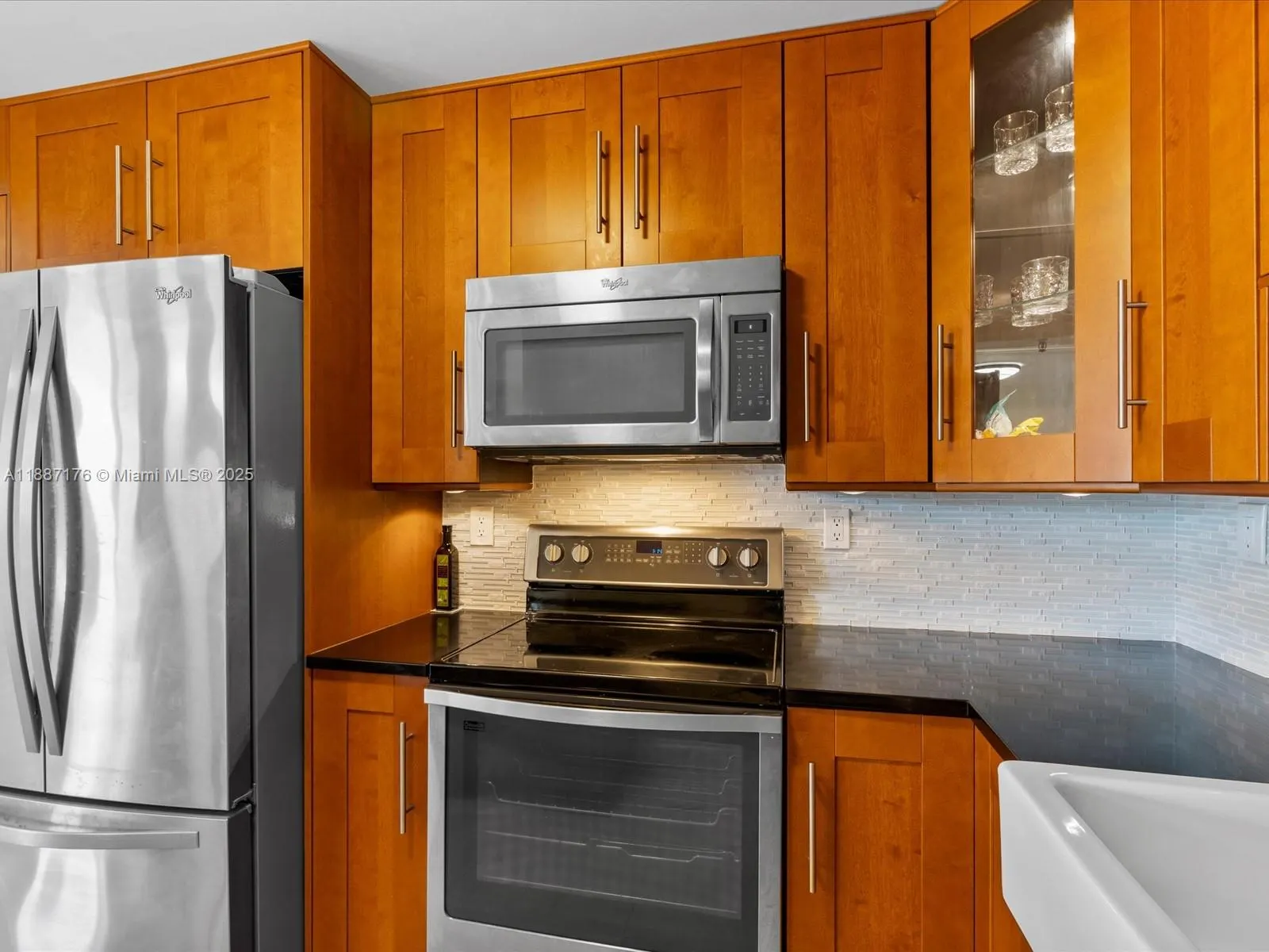1623 Collins Ave, #215