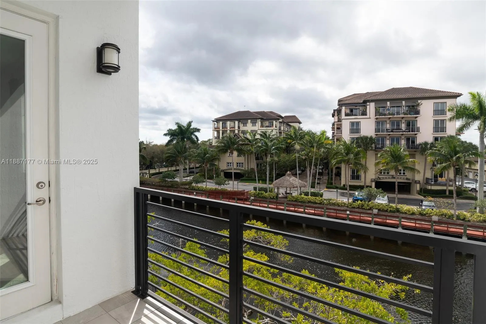2900 NE 12th Ter, #14