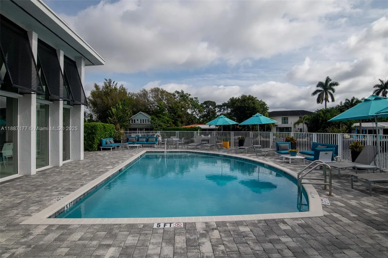 2900 NE 12th Ter, #14