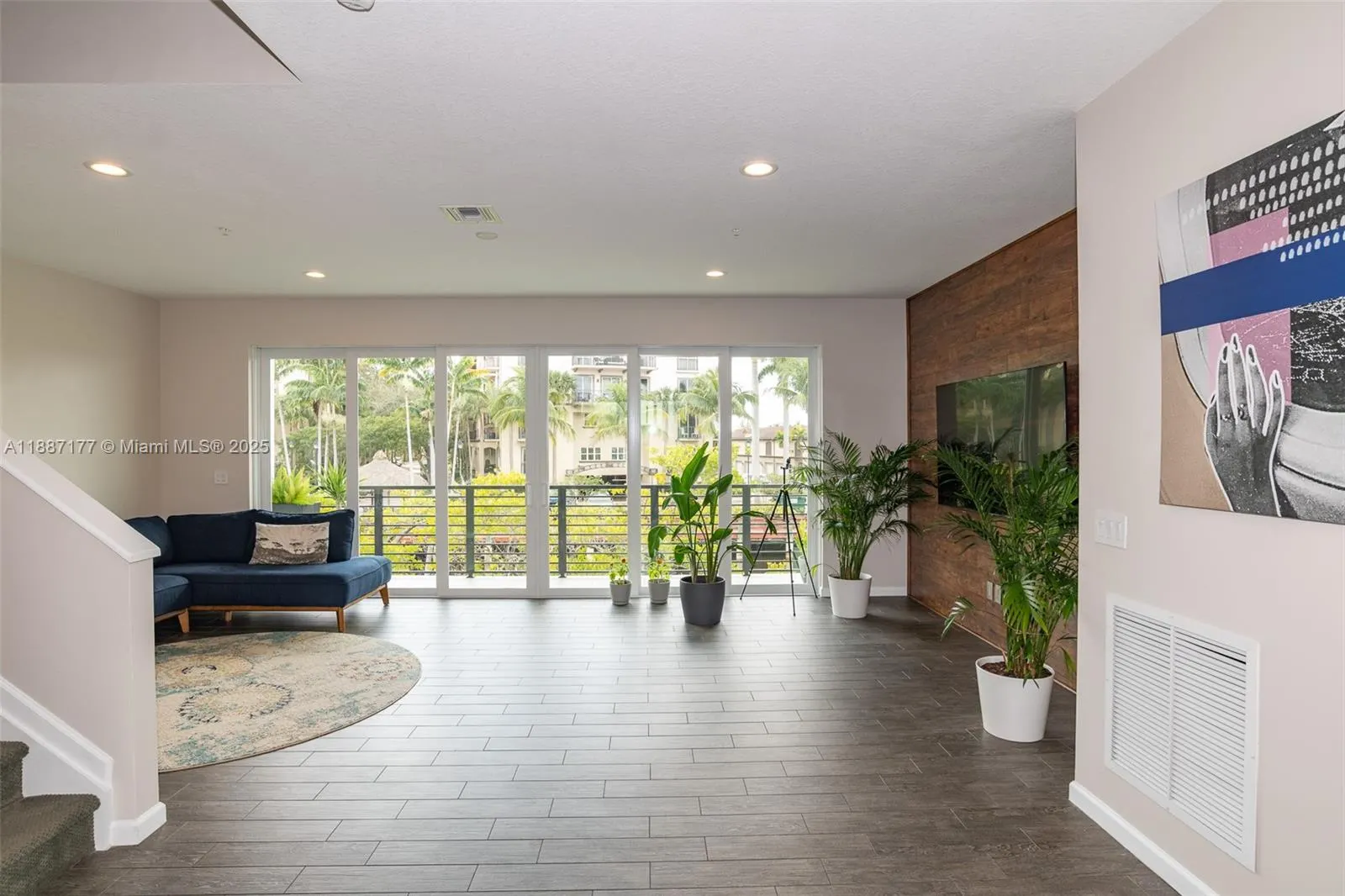 2900 NE 12th Ter, #14