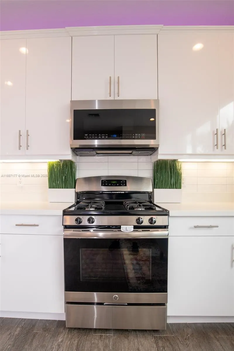 2900 NE 12th Ter, #14