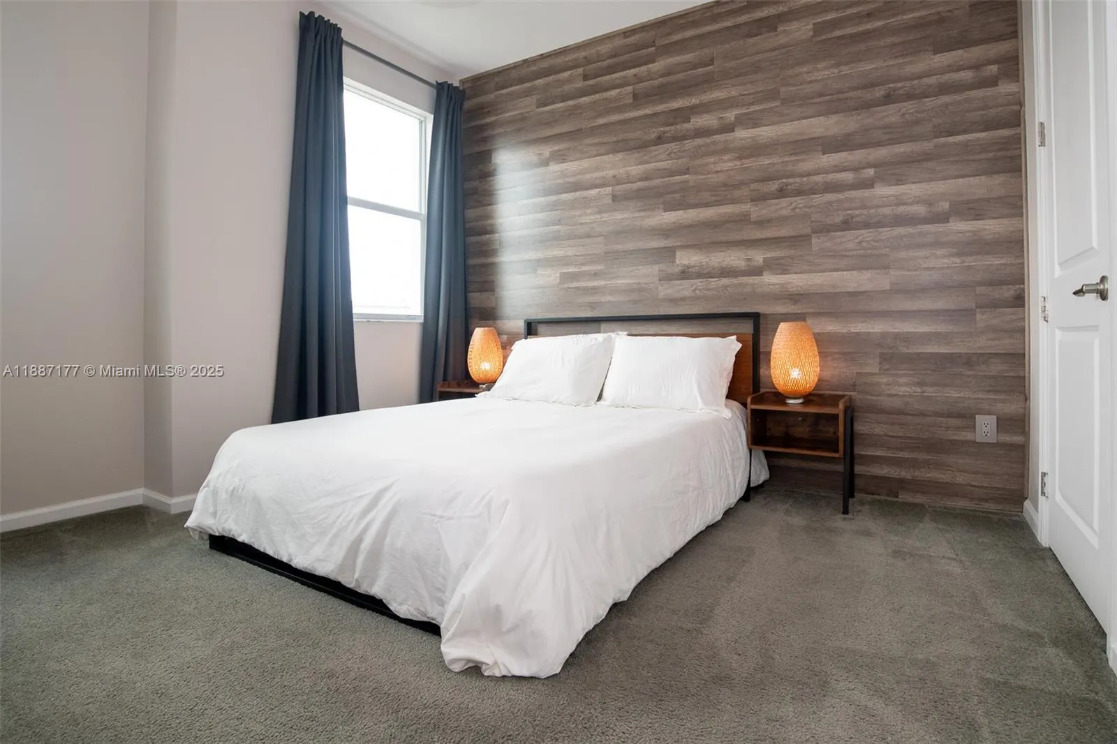 2900 NE 12th Ter, #14