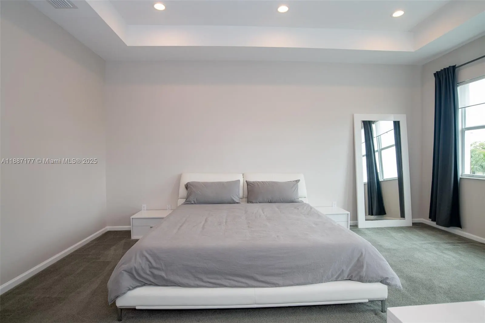 2900 NE 12th Ter, #14