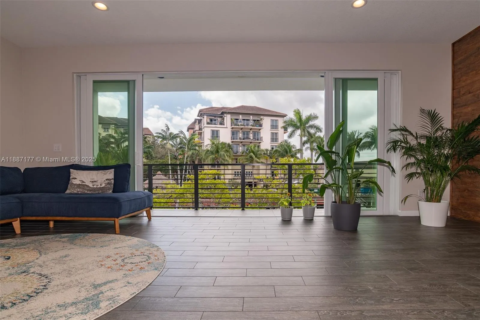 2900 NE 12th Ter, #14