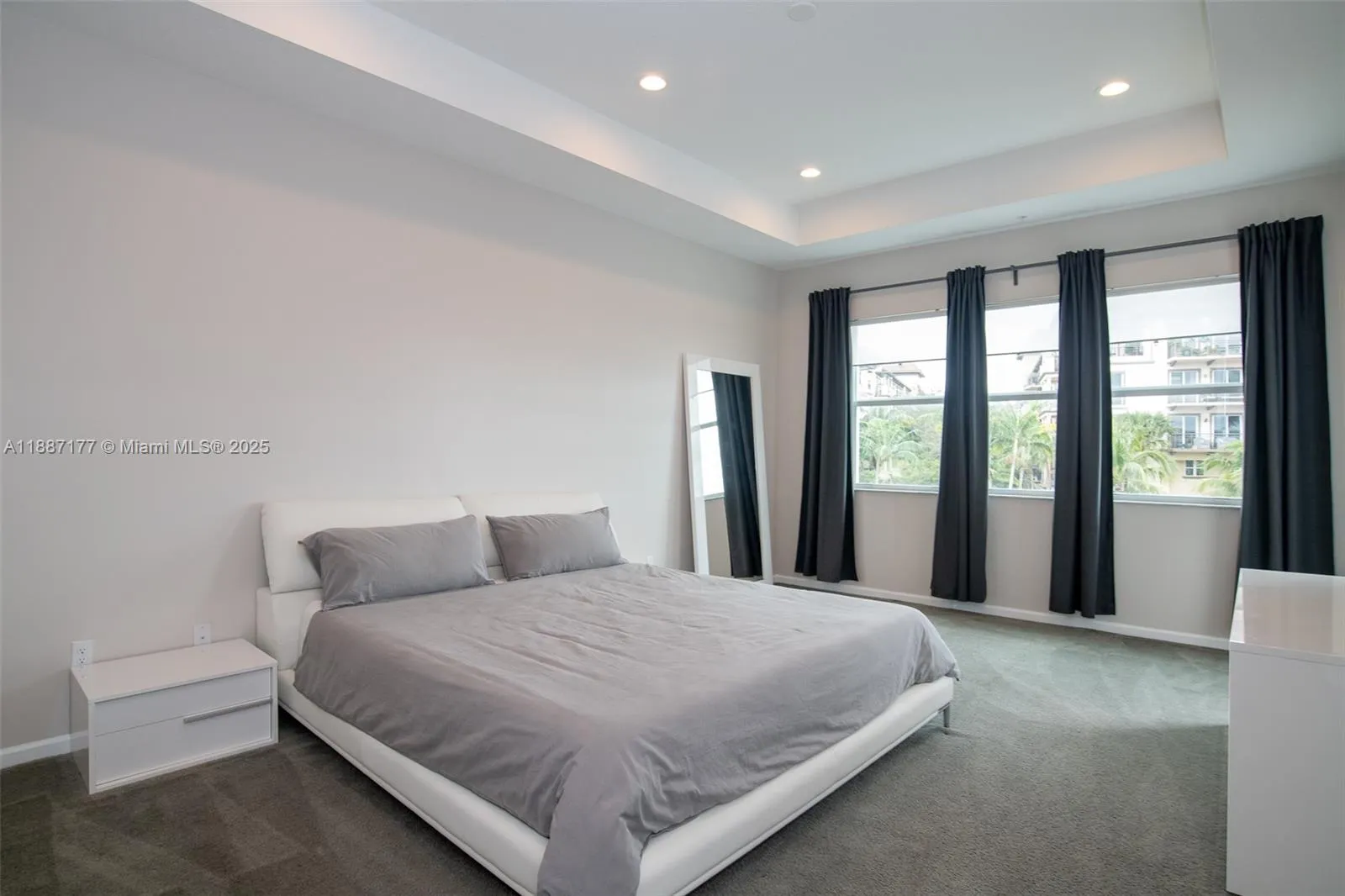 2900 NE 12th Ter, #14