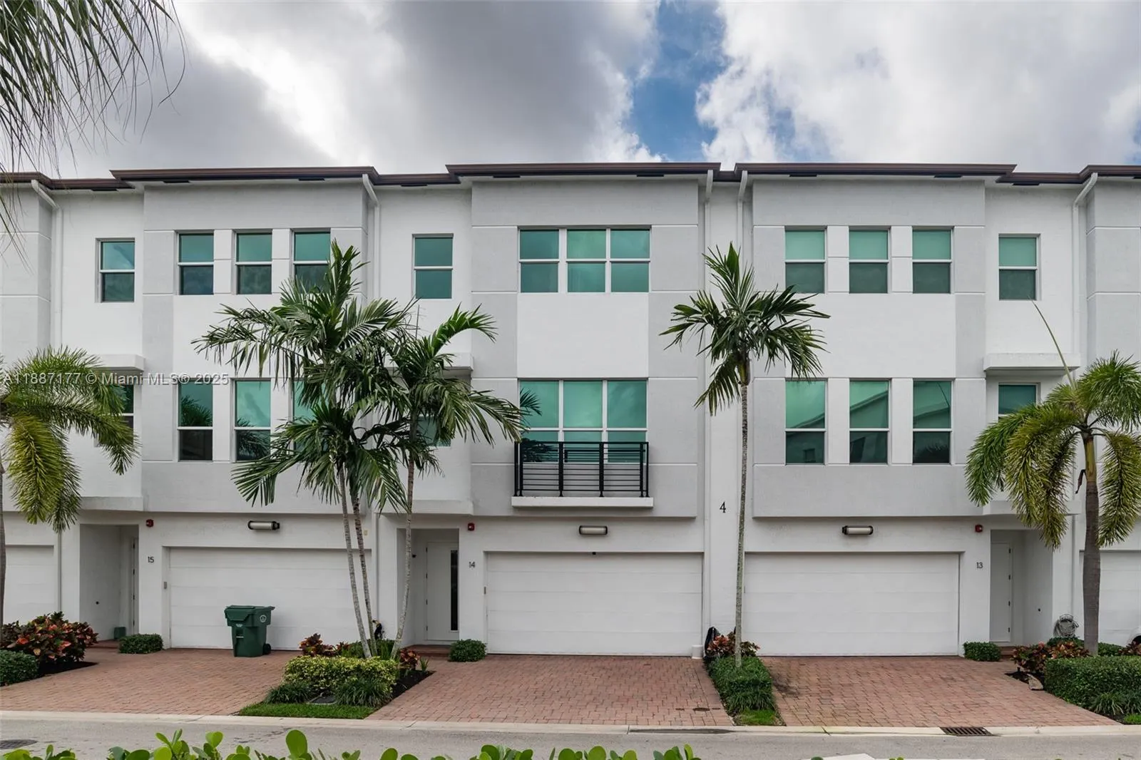 2900 NE 12th Ter, #14