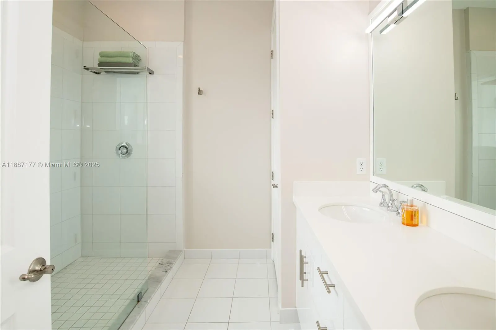 2900 NE 12th Ter, #14