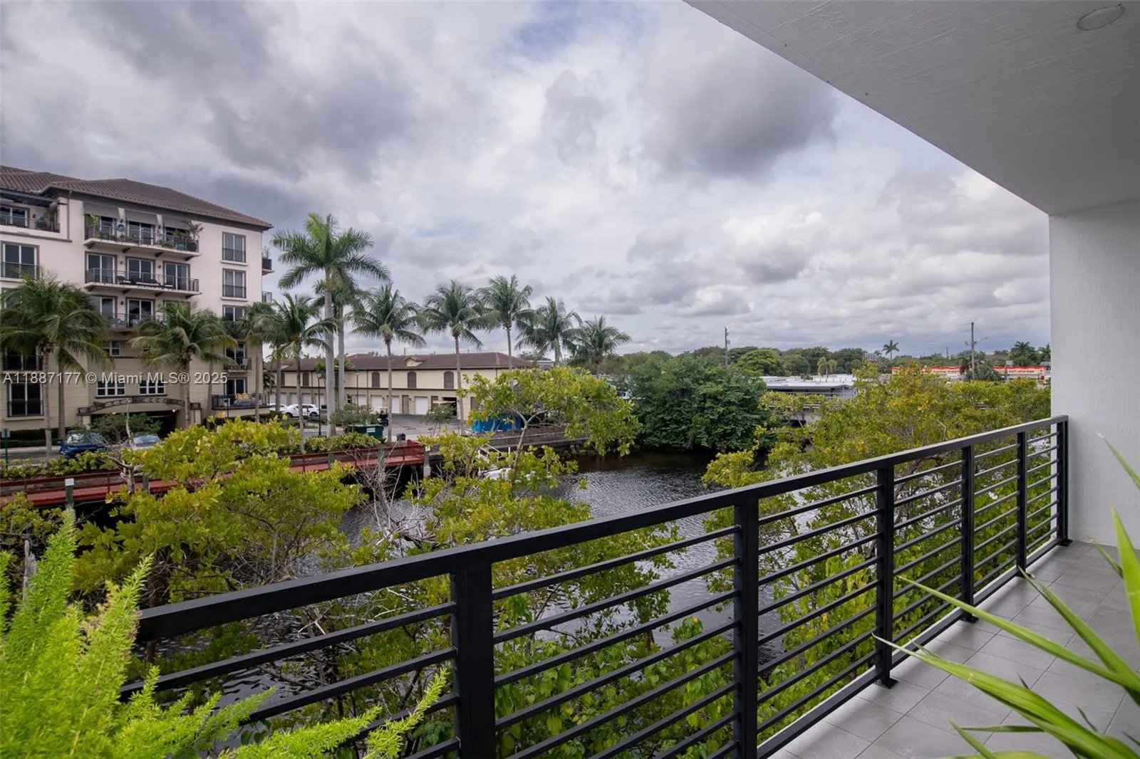 2900 NE 12th Ter, #14