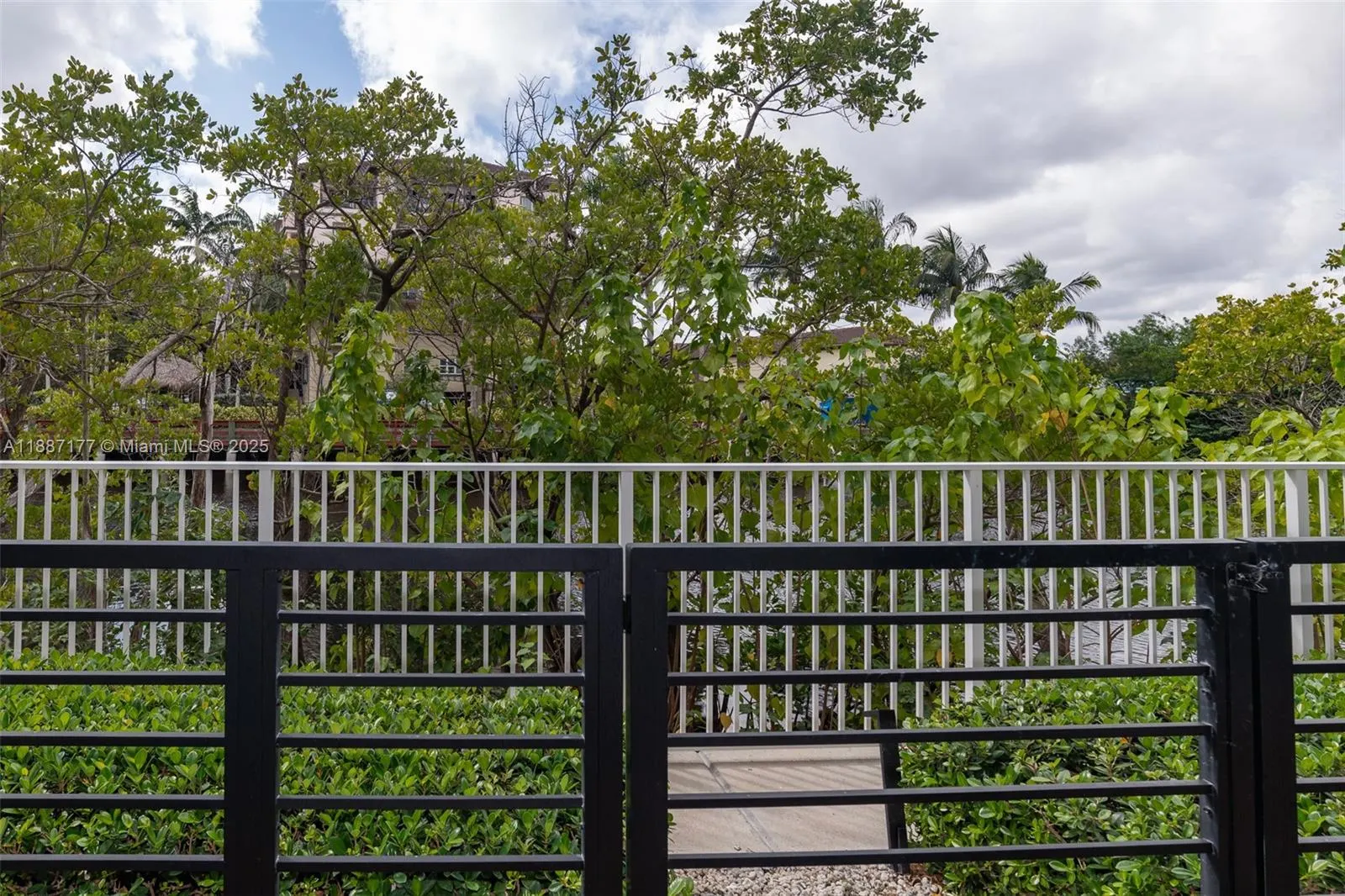 2900 NE 12th Ter, #14