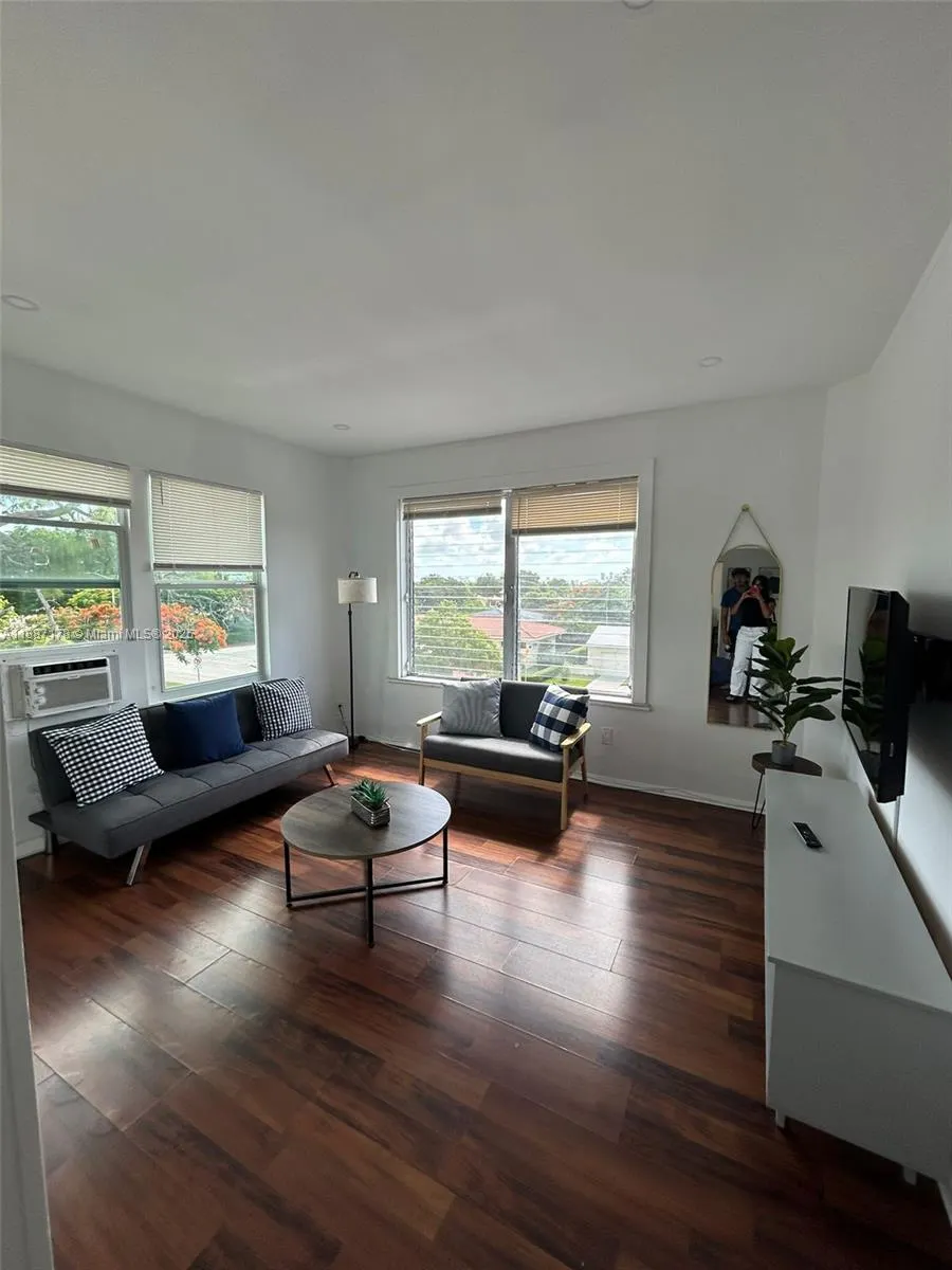 444 Ponce De Leon Blvd