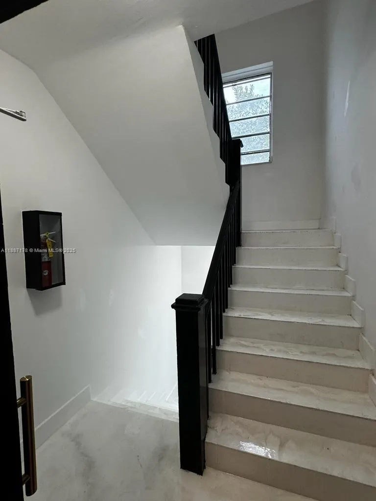 444 Ponce De Leon Blvd