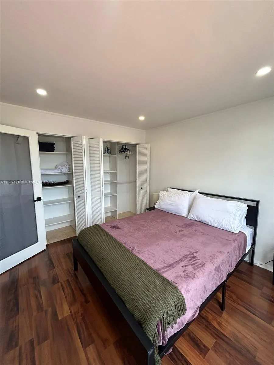 444 Ponce De Leon Blvd