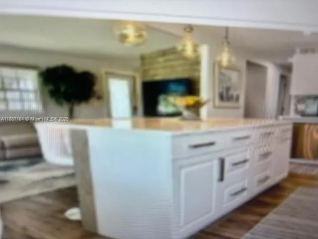 4477 Sandpine Cir