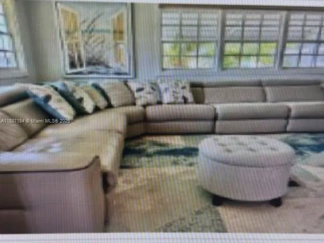 4477 Sandpine Cir