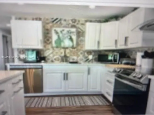 4477 Sandpine Cir