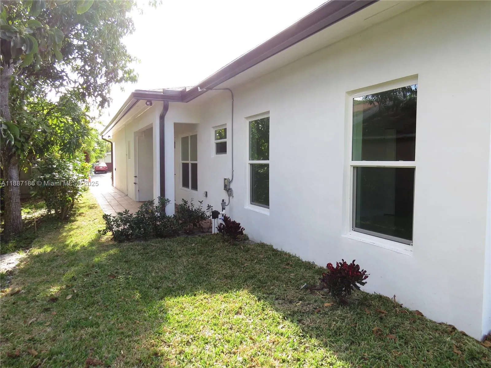 1671 SW 44th Ter, #2