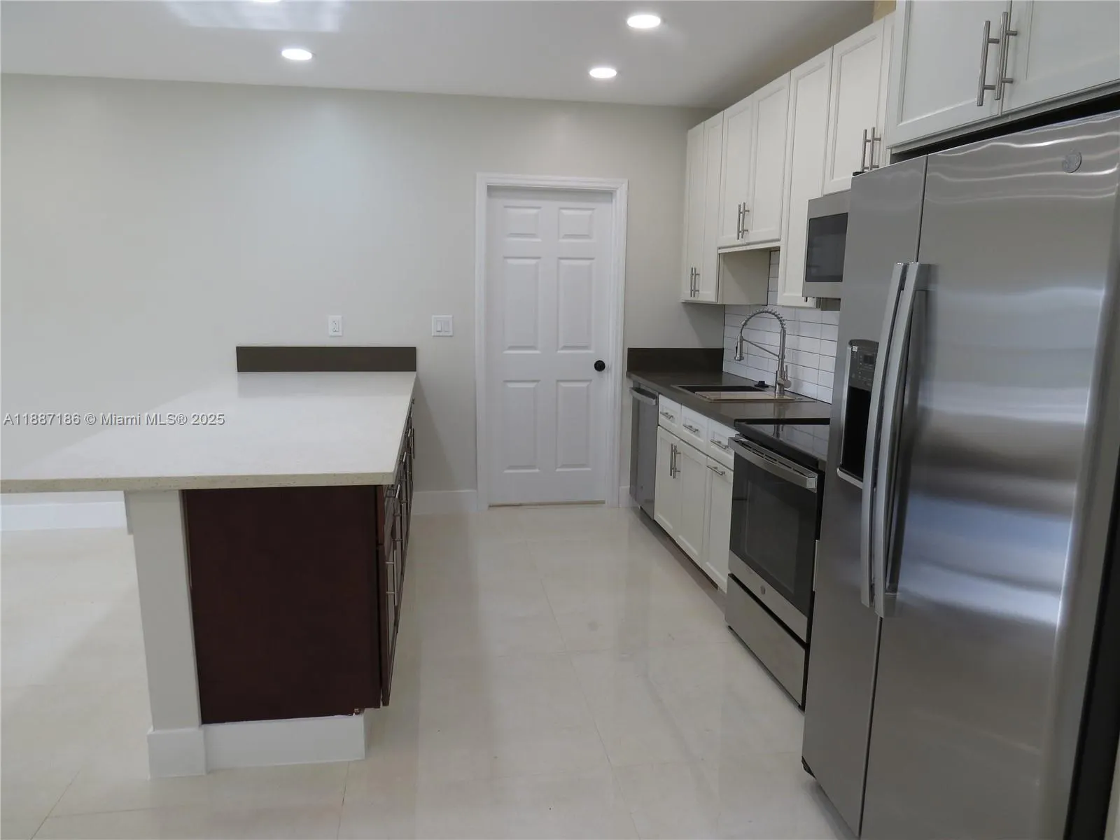 1671 SW 44th Ter, #2