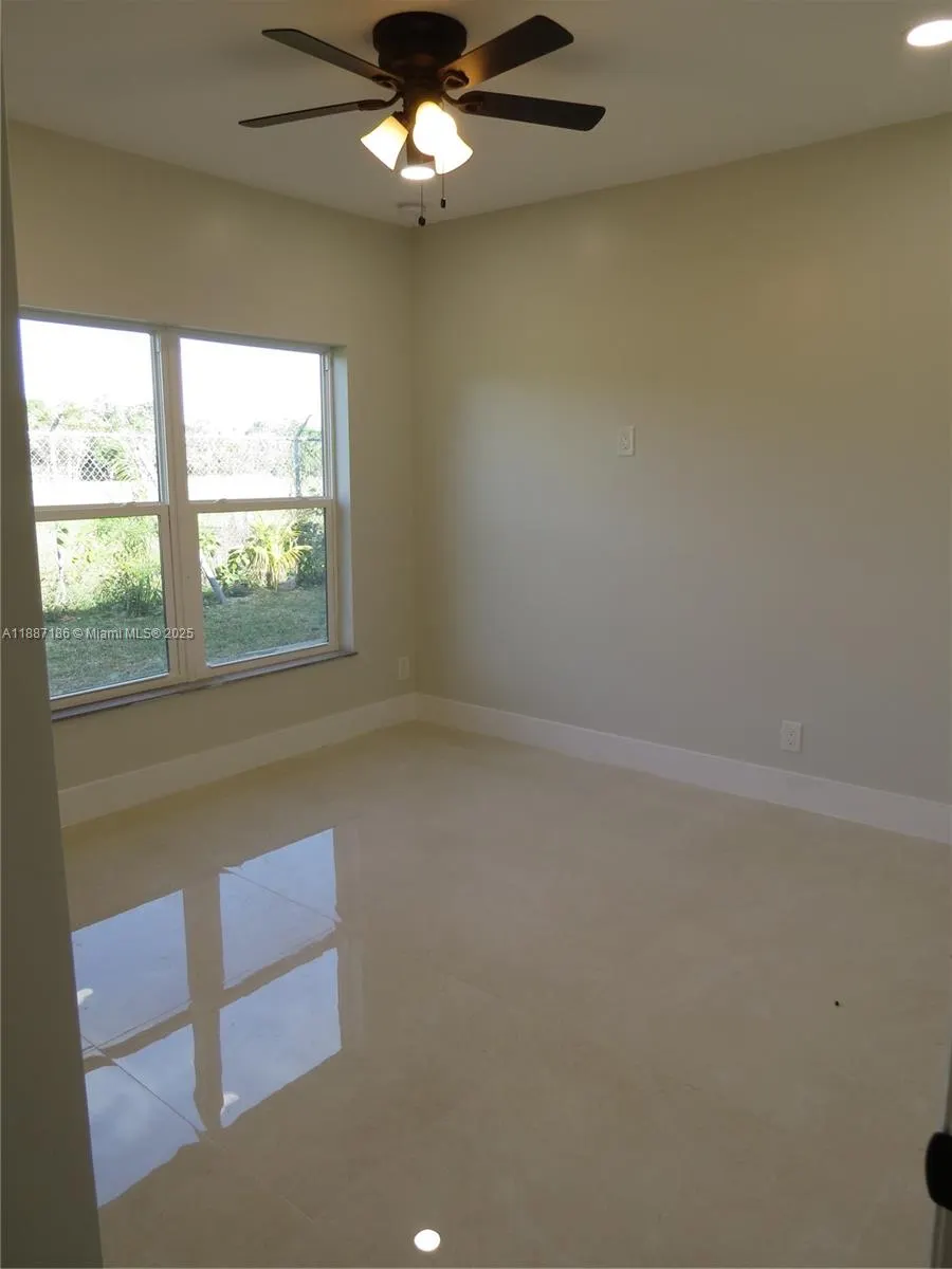 1671 SW 44th Ter, #2