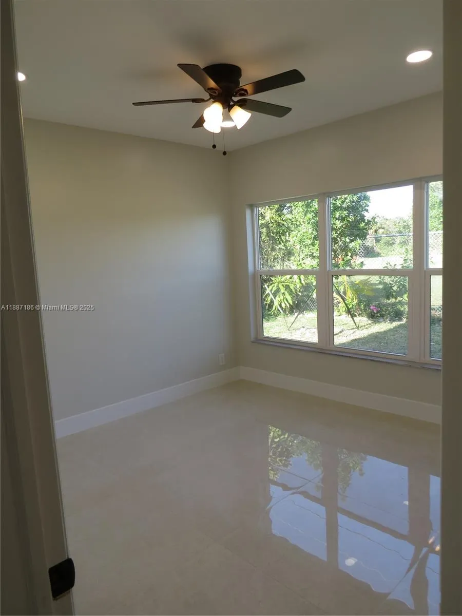 1671 SW 44th Ter, #2