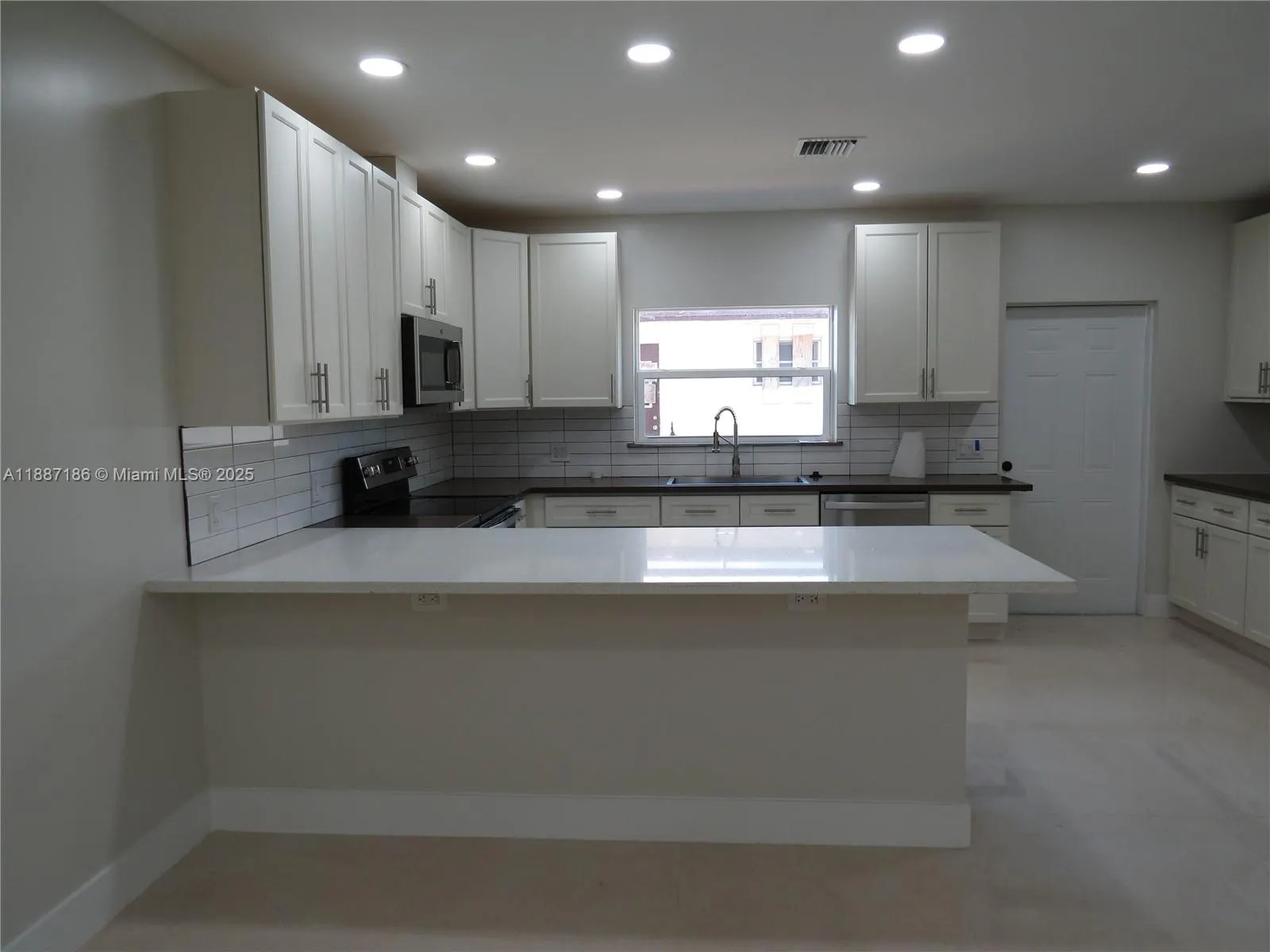 1671 SW 44th Ter, #2