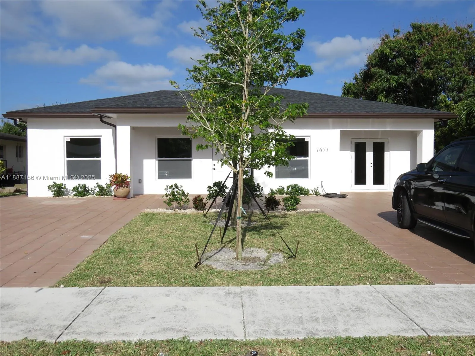 1671 SW 44th Ter, #2