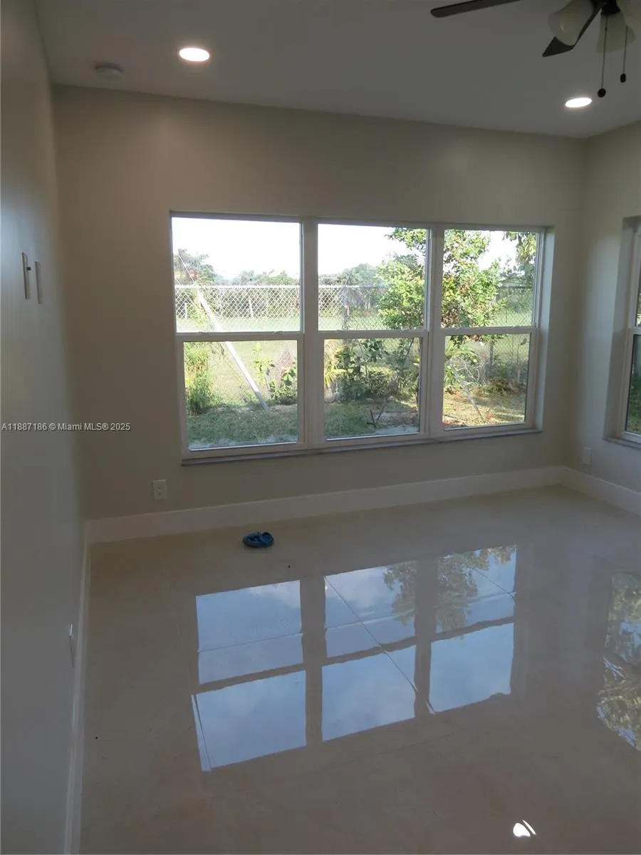 1671 SW 44th Ter, #2