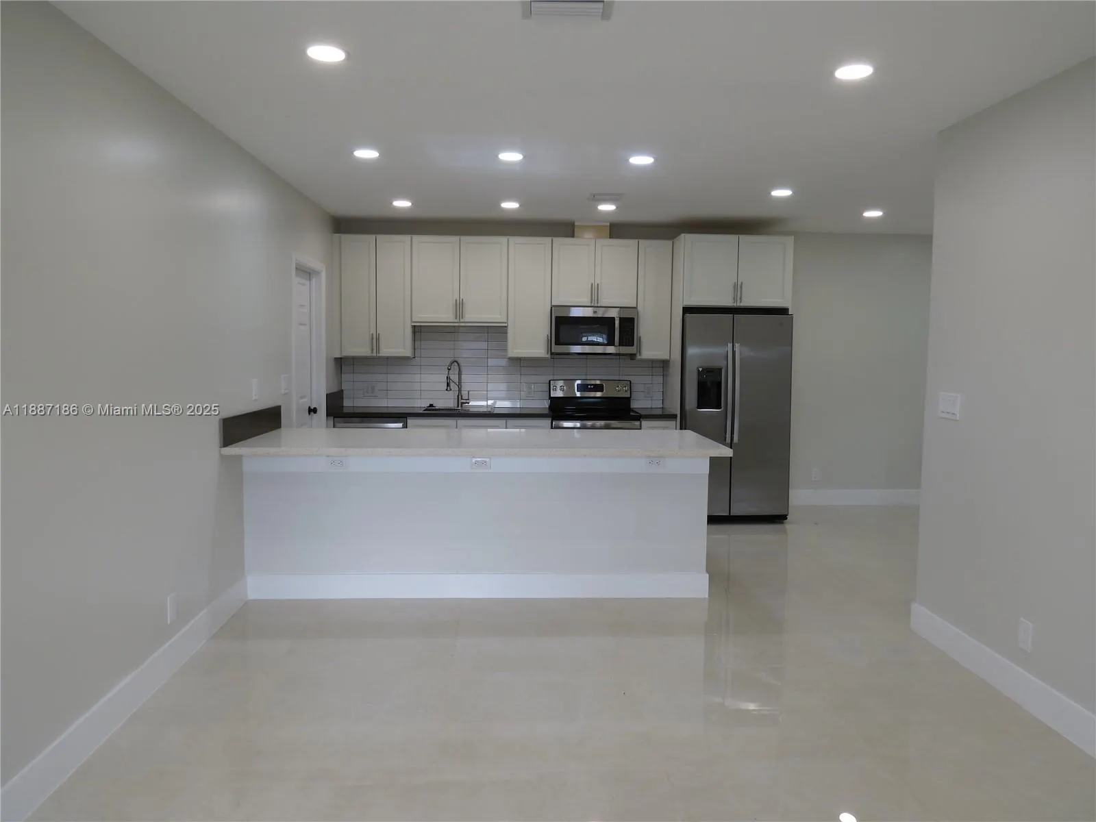 1671 SW 44th Ter, #2