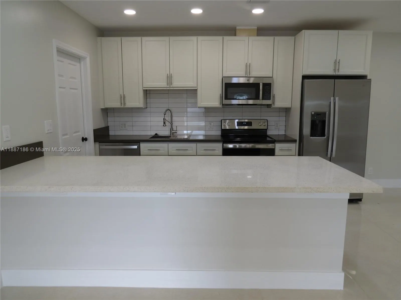 1671 SW 44th Ter, #2