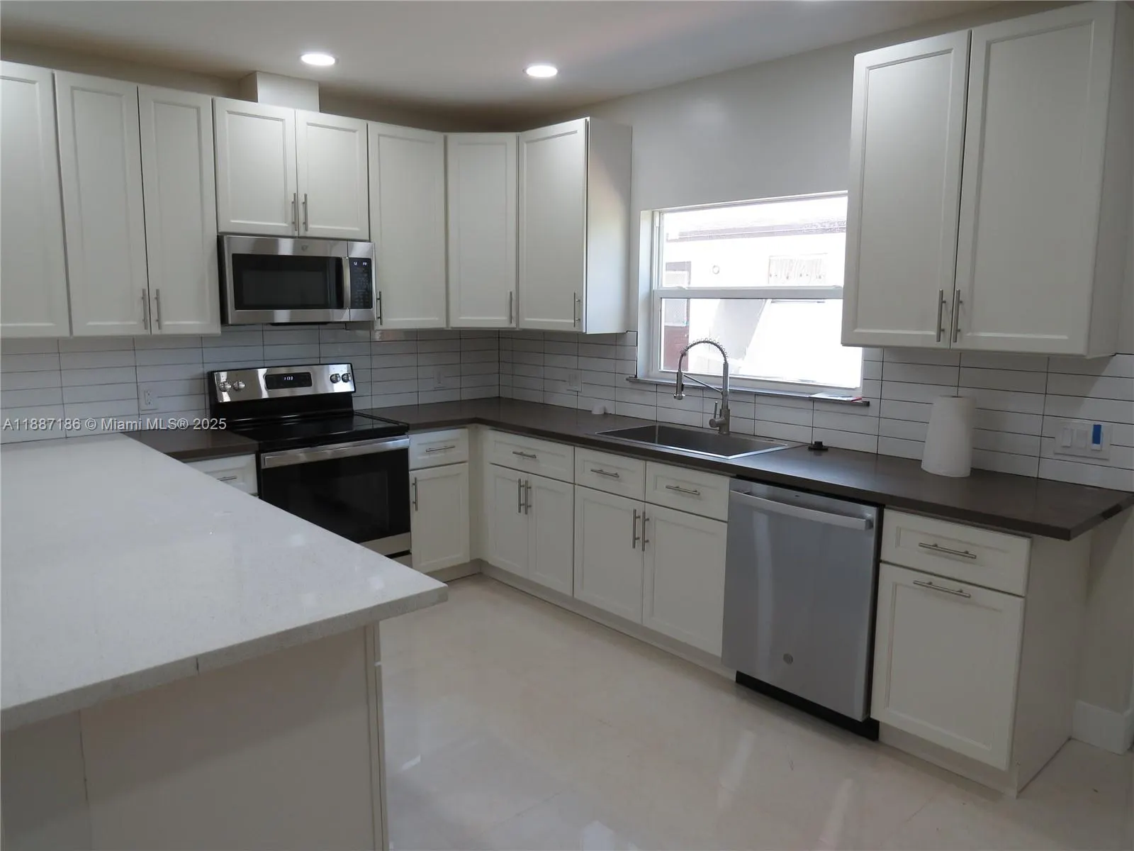 1671 SW 44th Ter, #2