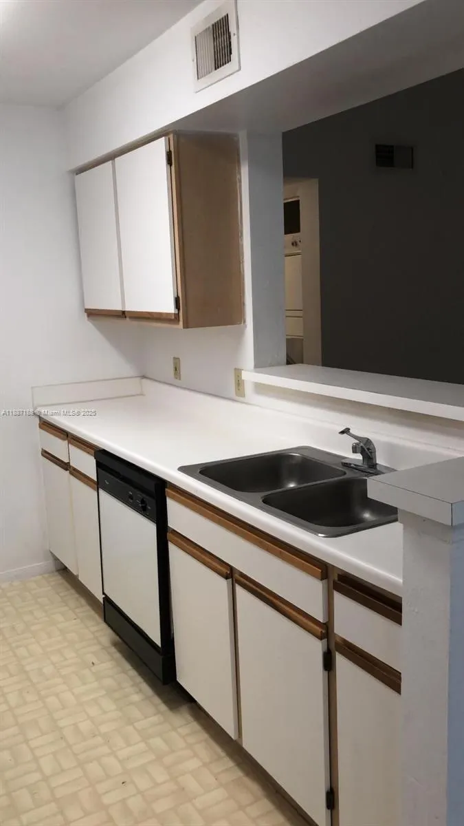 2405 NW 33rd St, #1214