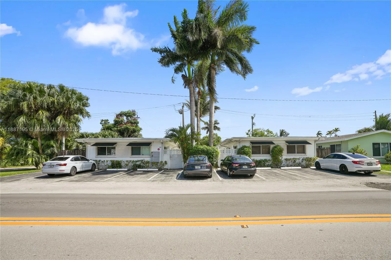 932 Moffett St, #7