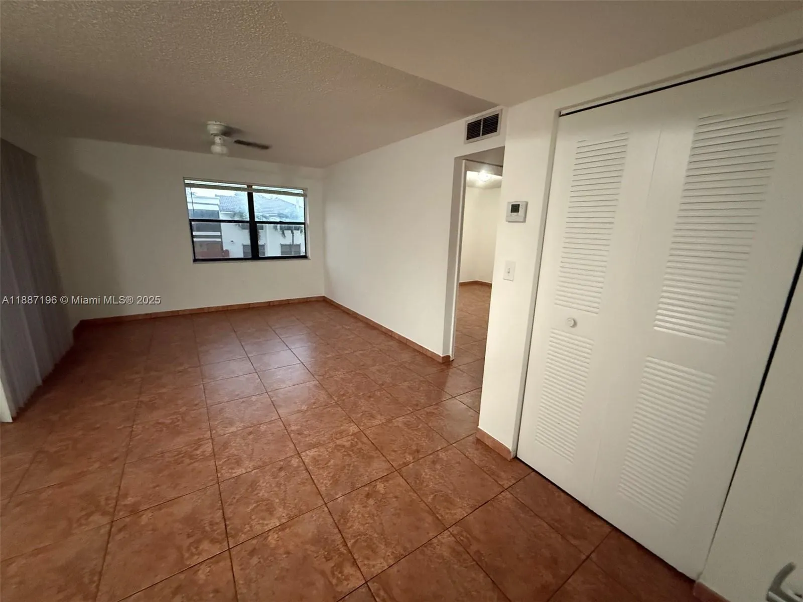 10843 NW 7th St, #14-23